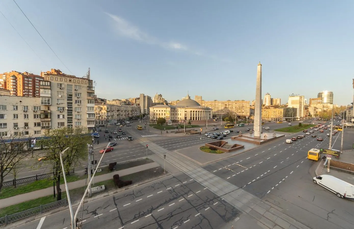 Luxury Apartment Near Тц Україна Kyiv
